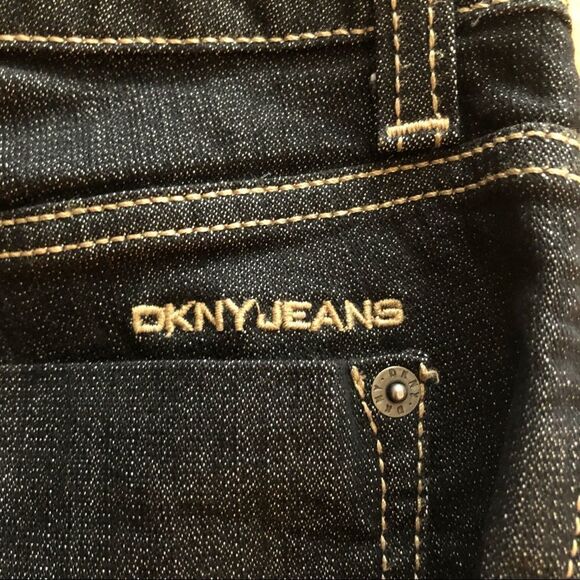 NWOT DKNY Size 2 Awesome Long Soho Black Jeans!! - Picture 6 of 12